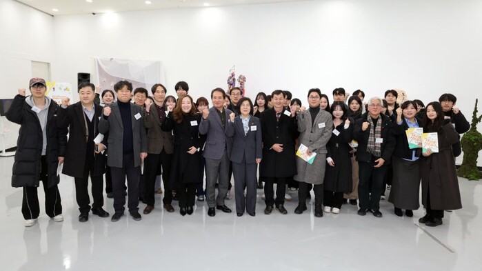 김보라 안성시장 “작품을 보니 요즘 ...